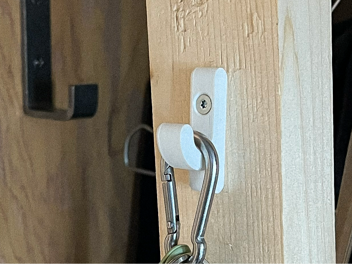 Screw-Mount Wall Hook – For Keys & other (3.5g) 