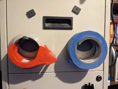 Magnetic tape holder