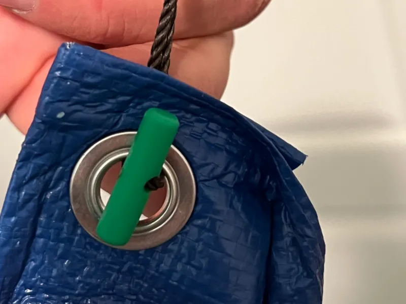 Small Toggle