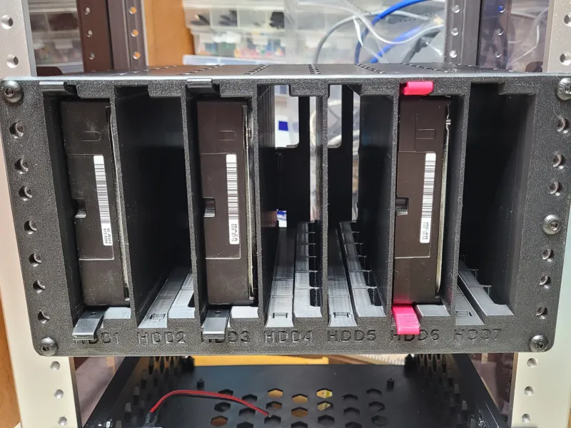 Seven bay NAS shelf for 10 inch mini rack, 3U