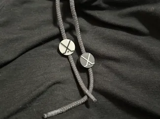 Hockey Puck with Crossing Sticks Drawsting Bead