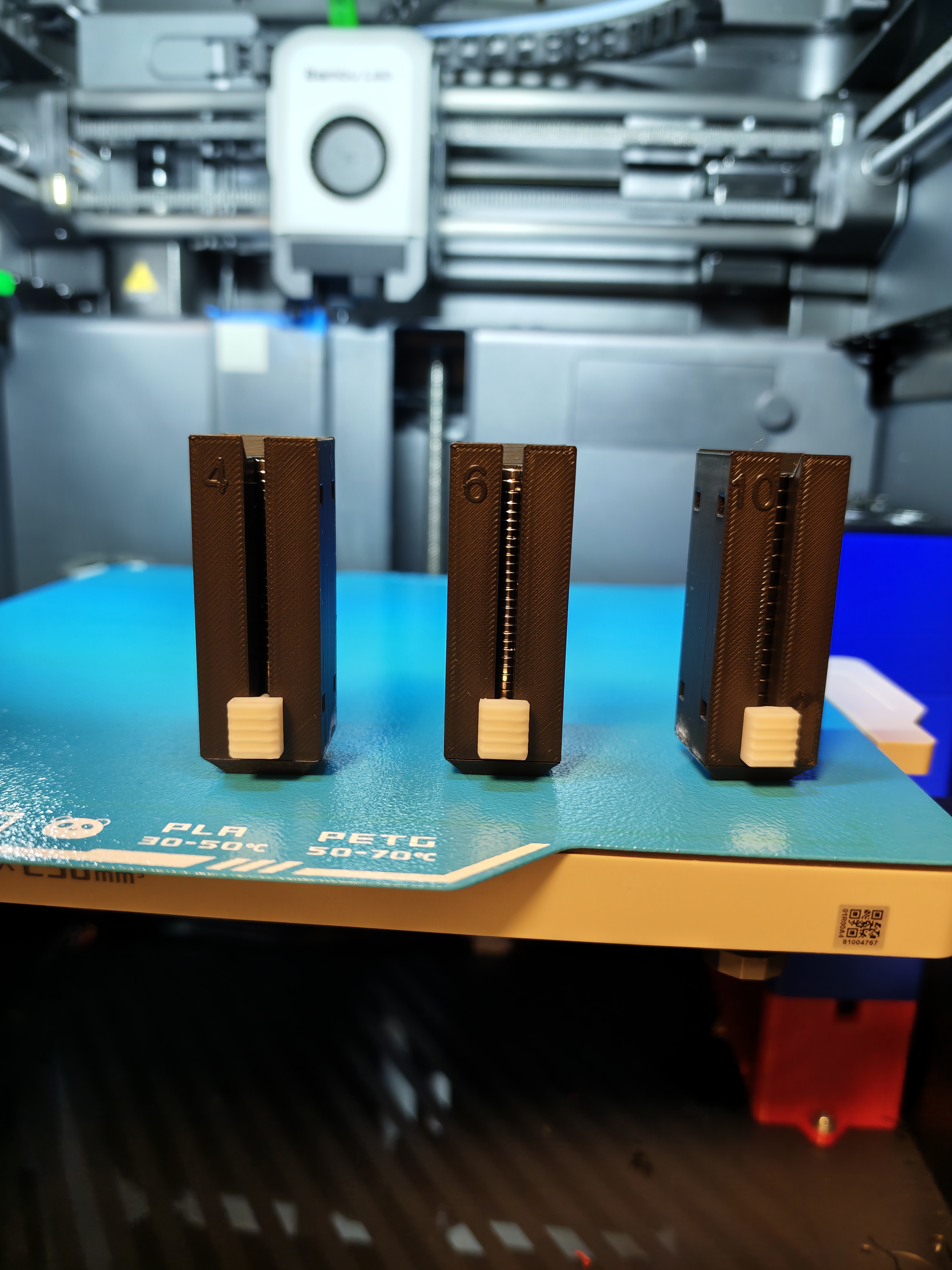 Miniatura 4 do modelo 3D Modular Magnet Storage System – Secure & Stackable