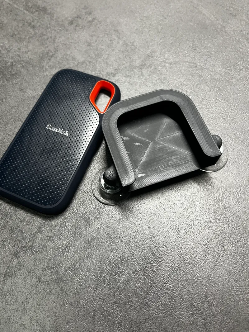 SanDisk SSD laptop holder 