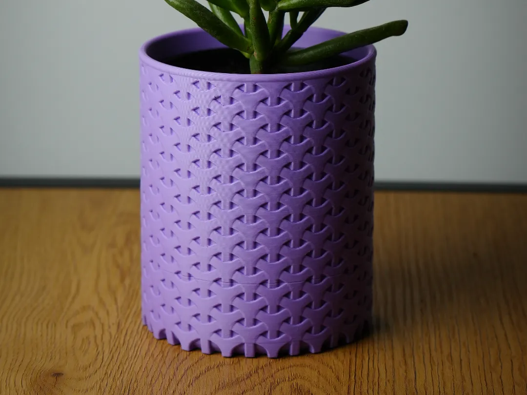 PLANTER WITH TWISTABLE DRIP TRAY - WEAVE - Free 3D Print Model - MakerWorld