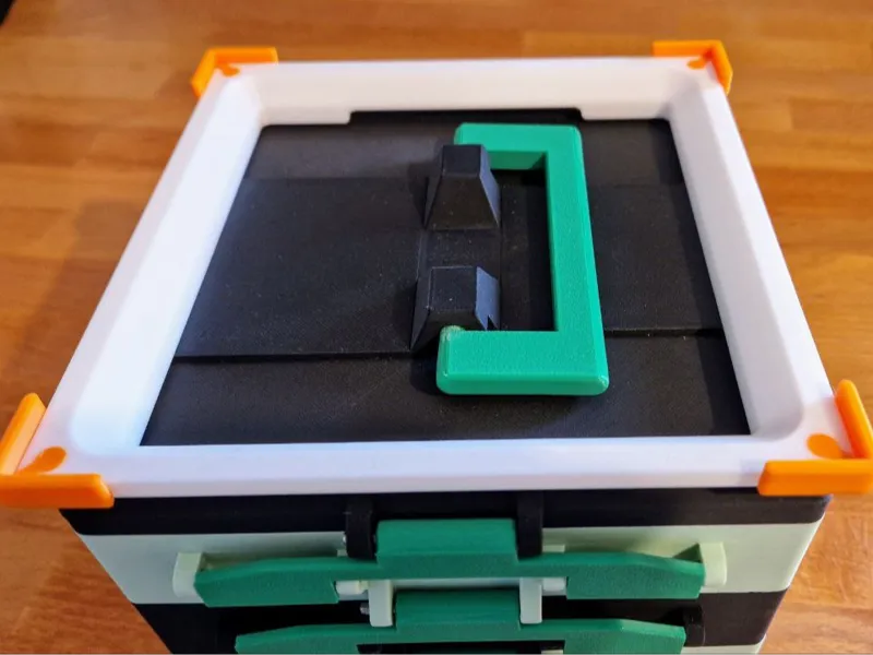 Stacker for Screw Boxes
