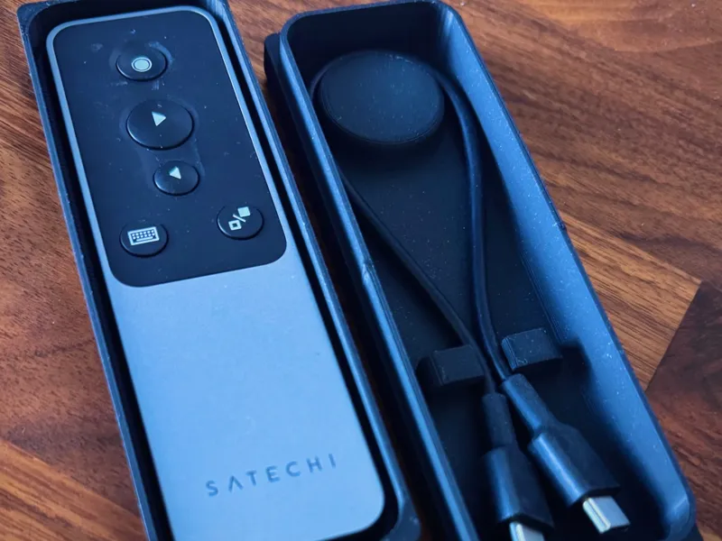 Case for Satechi R1 telecommand for presentations