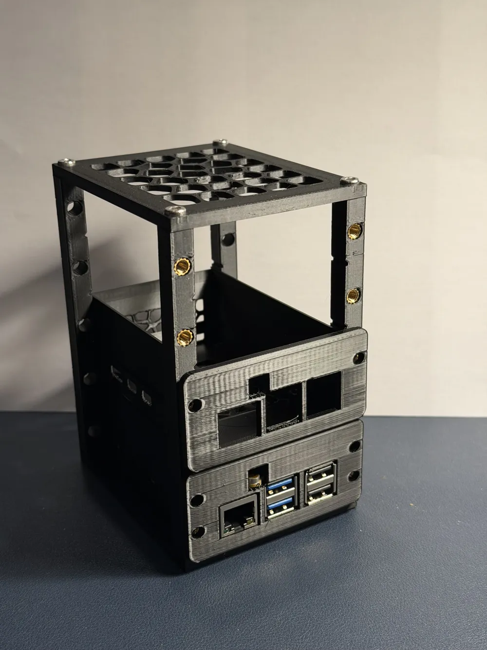 Wave. Share Home Rack Soporte deslizante para mini rack: Pi 5 + WaveShare PoE M.2 HAT+ (B ...
