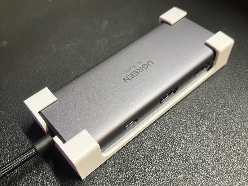 UGREEN Revodok 206 Hub underdesk mount