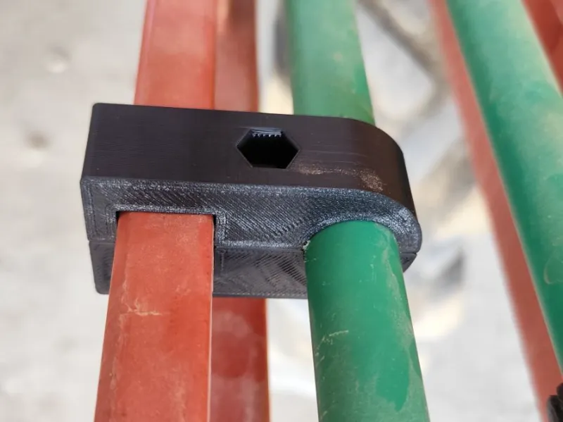 Tube holder for Leško syringe