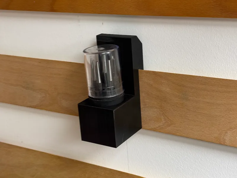 Cleat holder for Soba 8 Piece nail/centre punches
