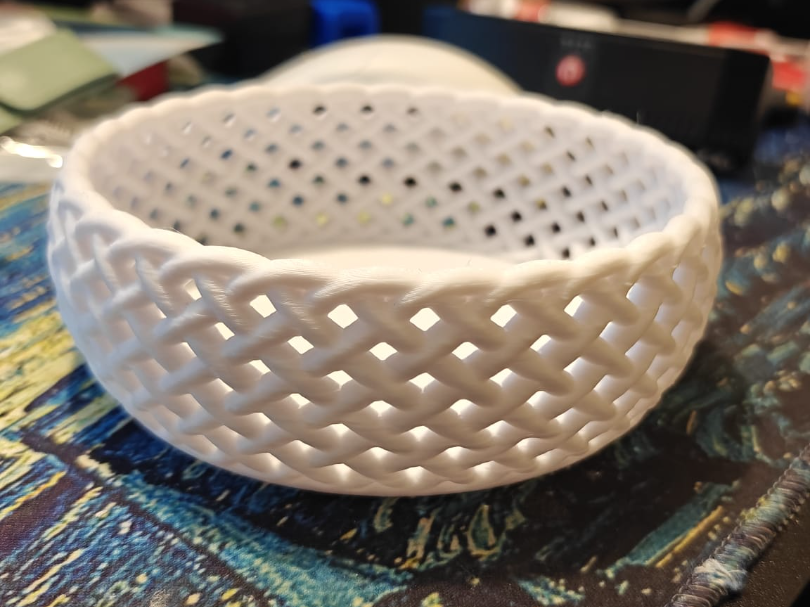 Woven Elegance - Modern Decorative Bowl