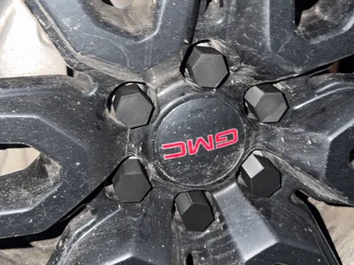 Lug nut covers GMC + CHEVY
