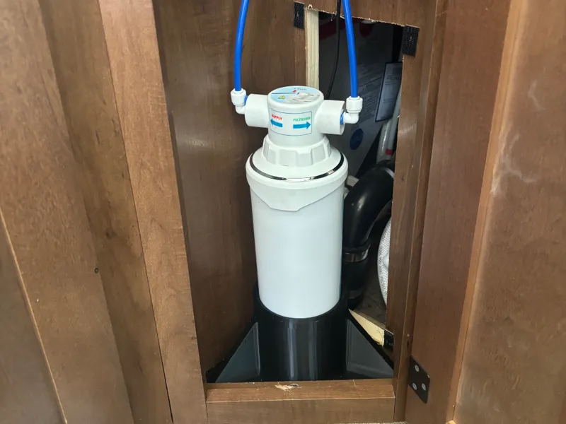 Mount for Outdoors RV & Frizzlife Filter
