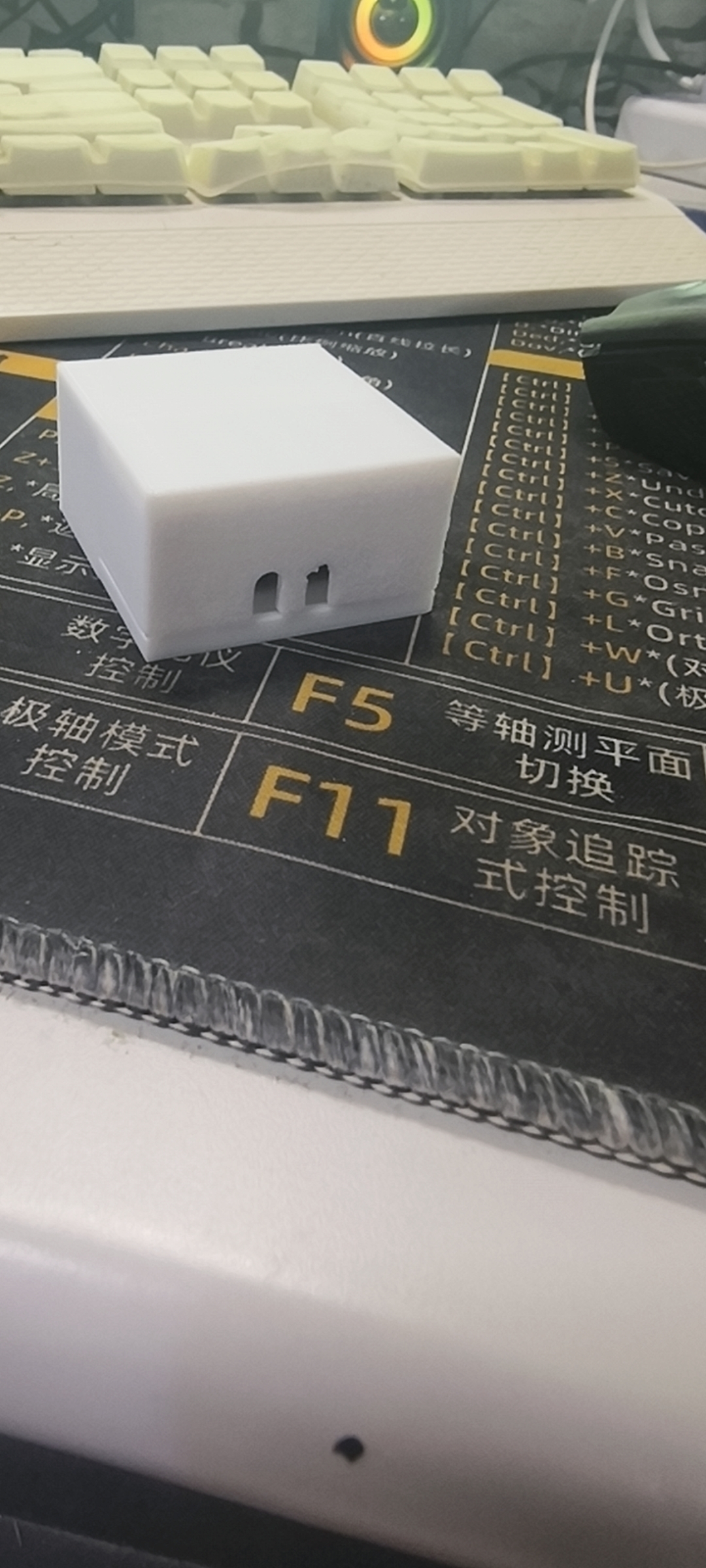 Miniatura 2 do modelo 3D pwm服务器风扇调试器8线电机调速器外壳