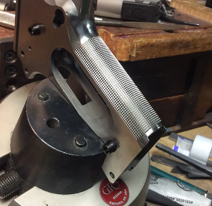 Strap checkering jig for 1911 by ronindesu MakerWorld