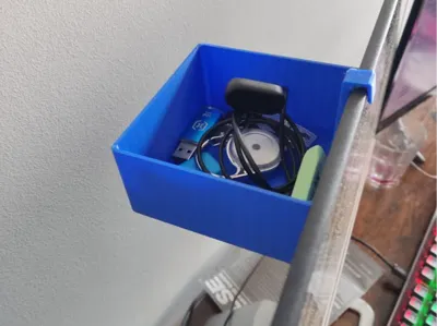 BSTH (Back Screen Trash Holder)