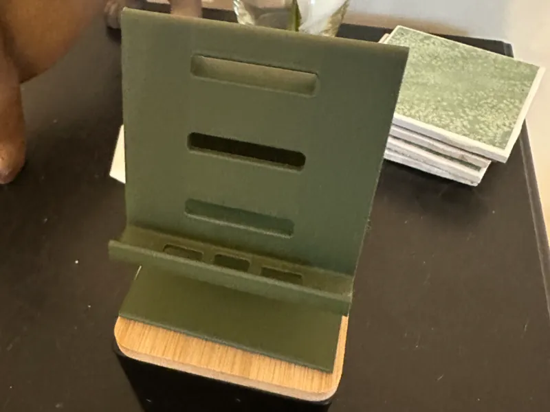 Minimalist Phone Stand