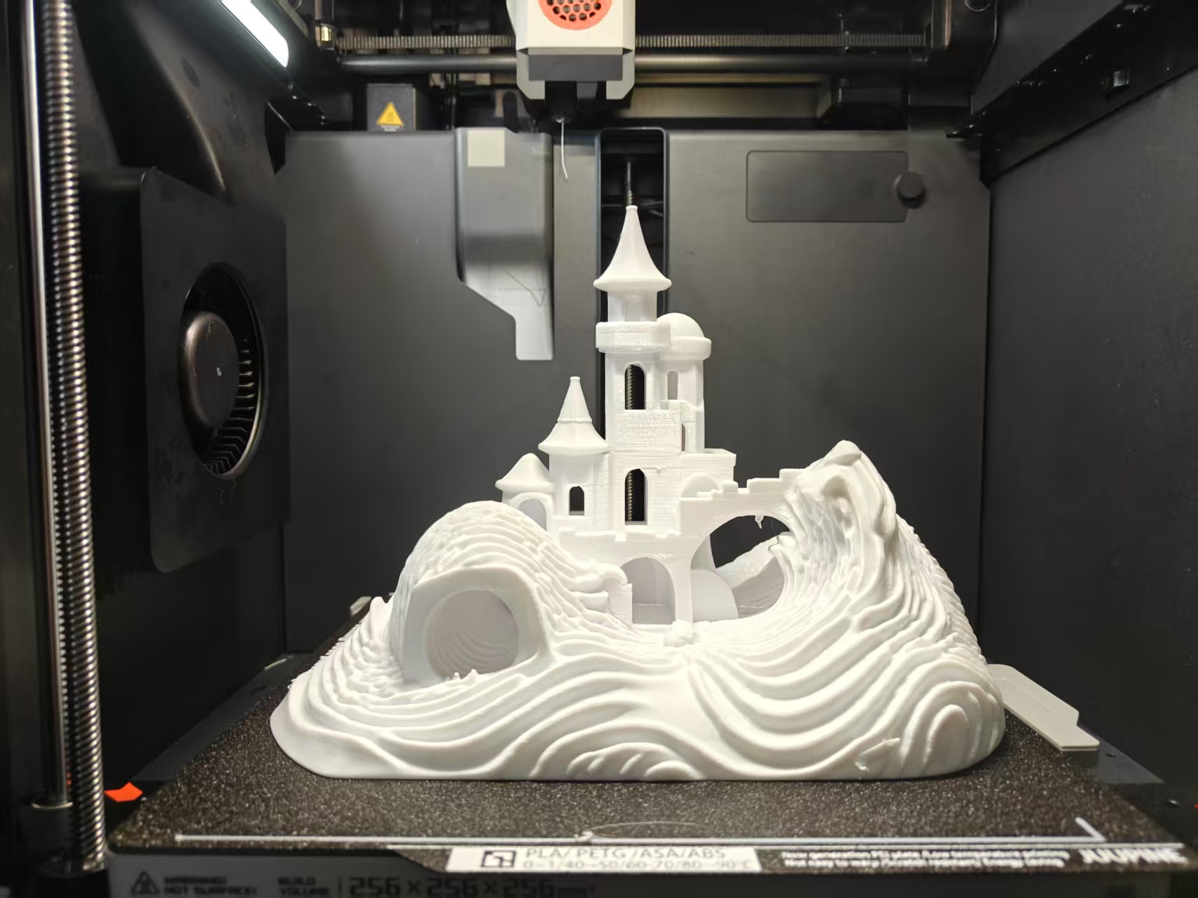 Miniatura 2 do modelo 3D 小鱼躲避城堡模型，可以产卵，鱼缸造景