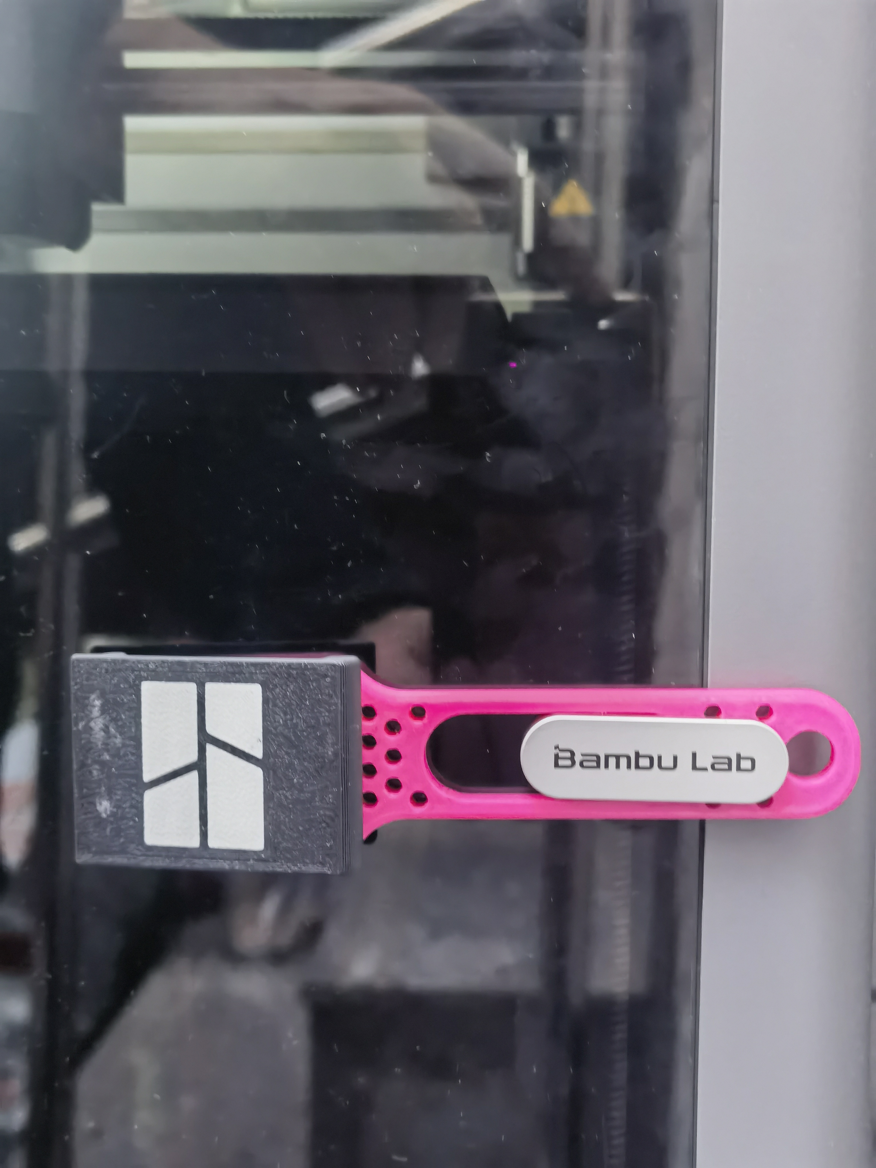 Miniatura 3 do modelo 3D P2S H2D必打热床铲刀 V2.0 安全 挂门铲刀 挂门刮刀 预制角度 不伤打印板 带保护罩更安全