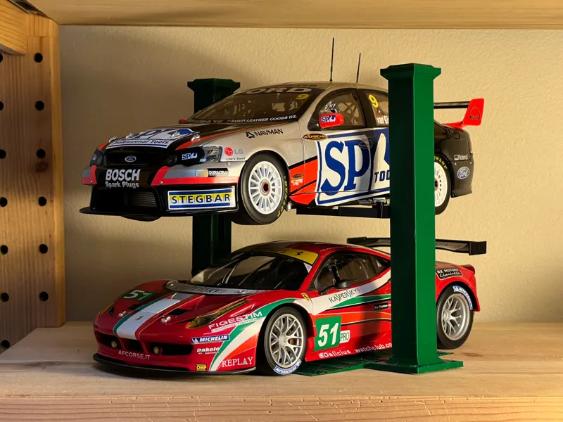 1/18th Scale 2 Post Hoist