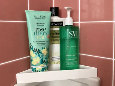 Bathroom shelf