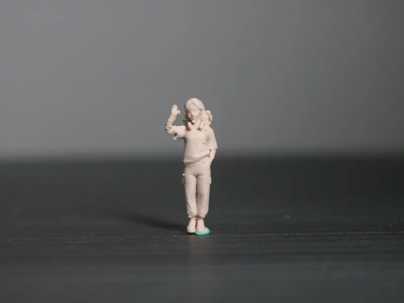 figurine 164 femme salutation