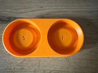 Le Creuset Classic Salt Pepper Mill holder 30cm