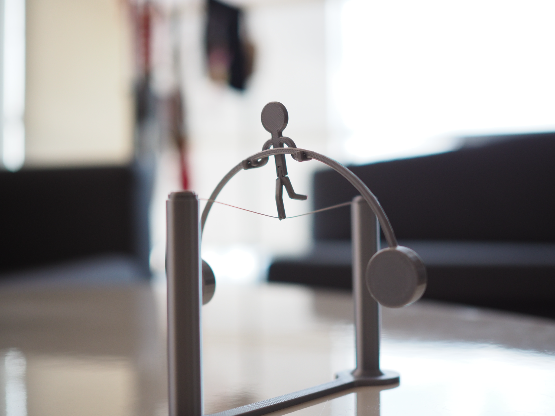 Miniatura 7 do modelo 3D Kenny The Balancing Toy (Replaceable String)
