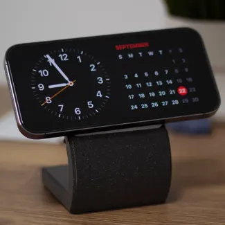 MagSafe Duo Stand (StandBy Mode)