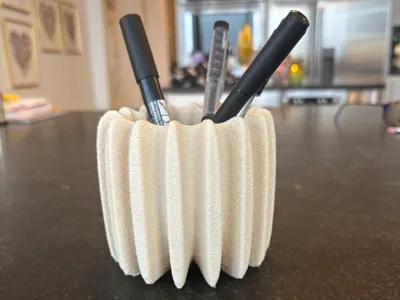 Drape - A pen holder/plant pot