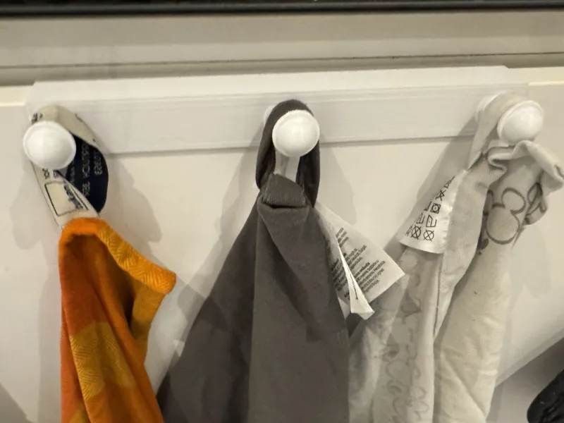 Kitchen Towel & Oven Mitt Hook (Parametric, multi)