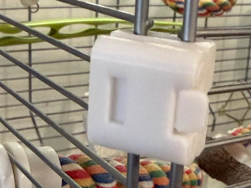 Vision/LillipHut Cage coner clip