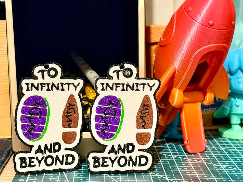 Llavero Toy Story Hasta el Infinito y Más Allá