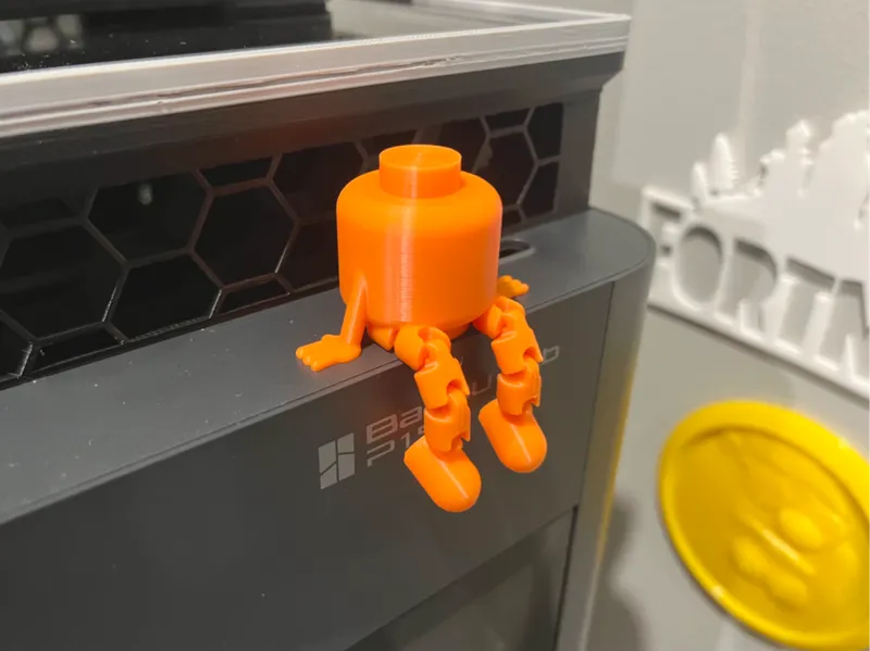 Minifig Head Buddy