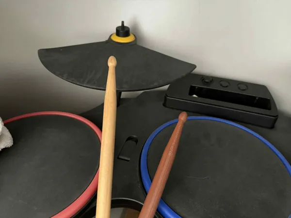 Baguettes pour batterie Guitar Hero