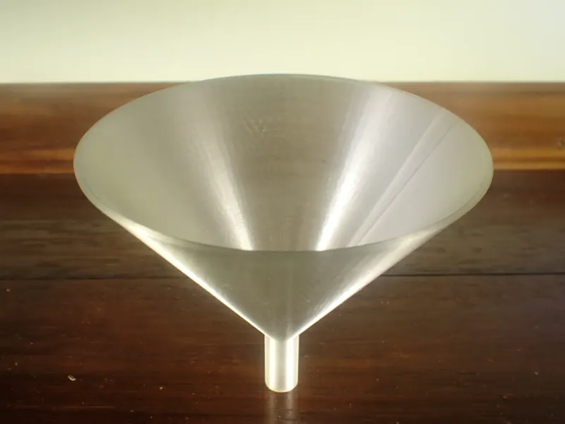 Adjustable funnel