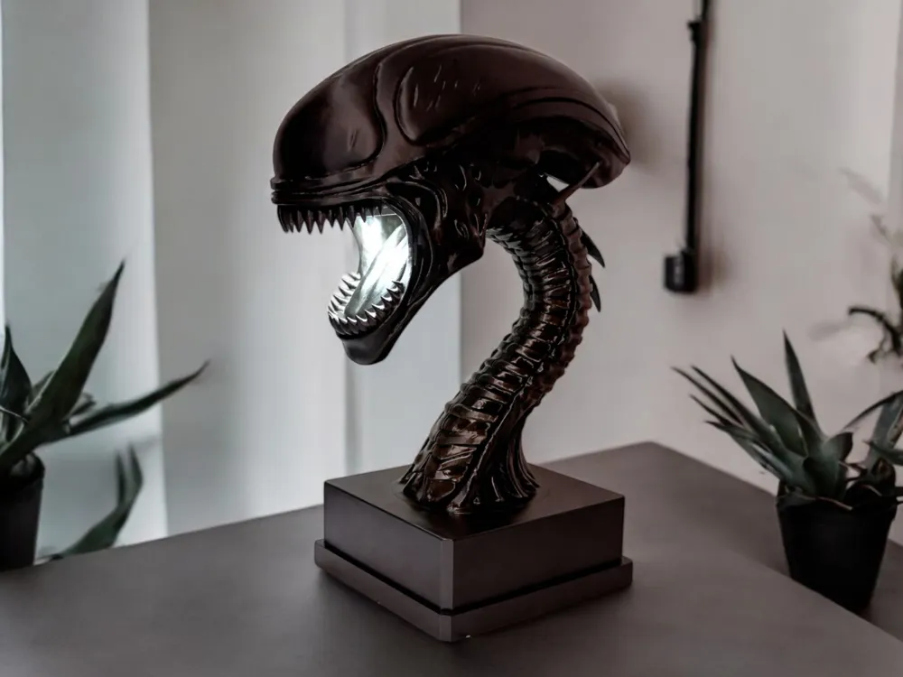 Alien Inspired LED Lamp–45cm Printed Sci-Fi Deco - Free 3D Print Model ...