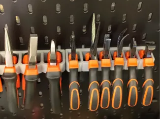 Small pliers holder for Skadis