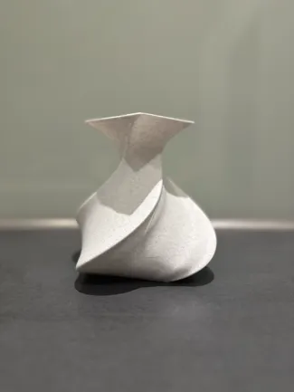 Wave vase