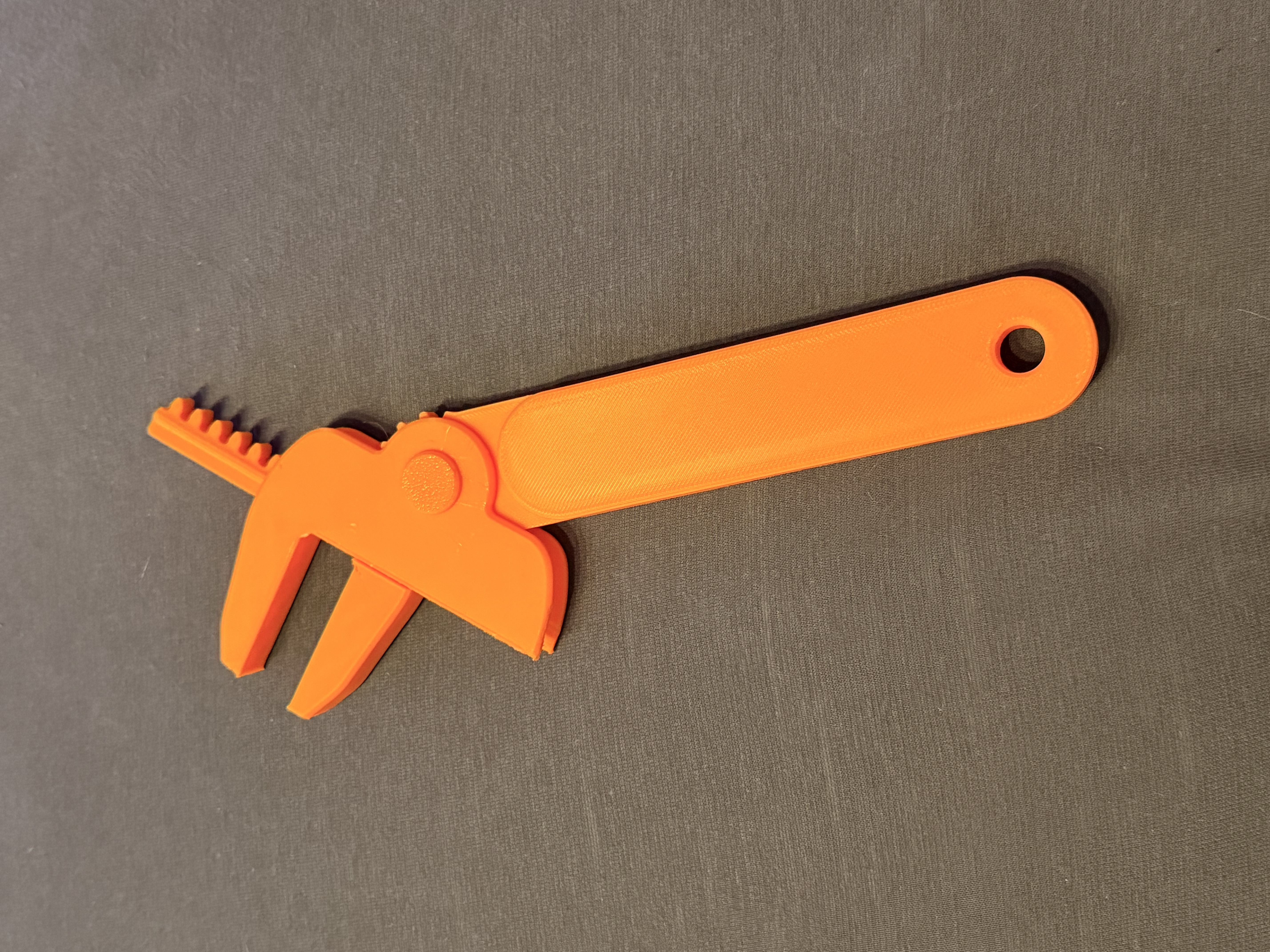 Miniatura 2 do modelo 3D Self Adjusting Wrench