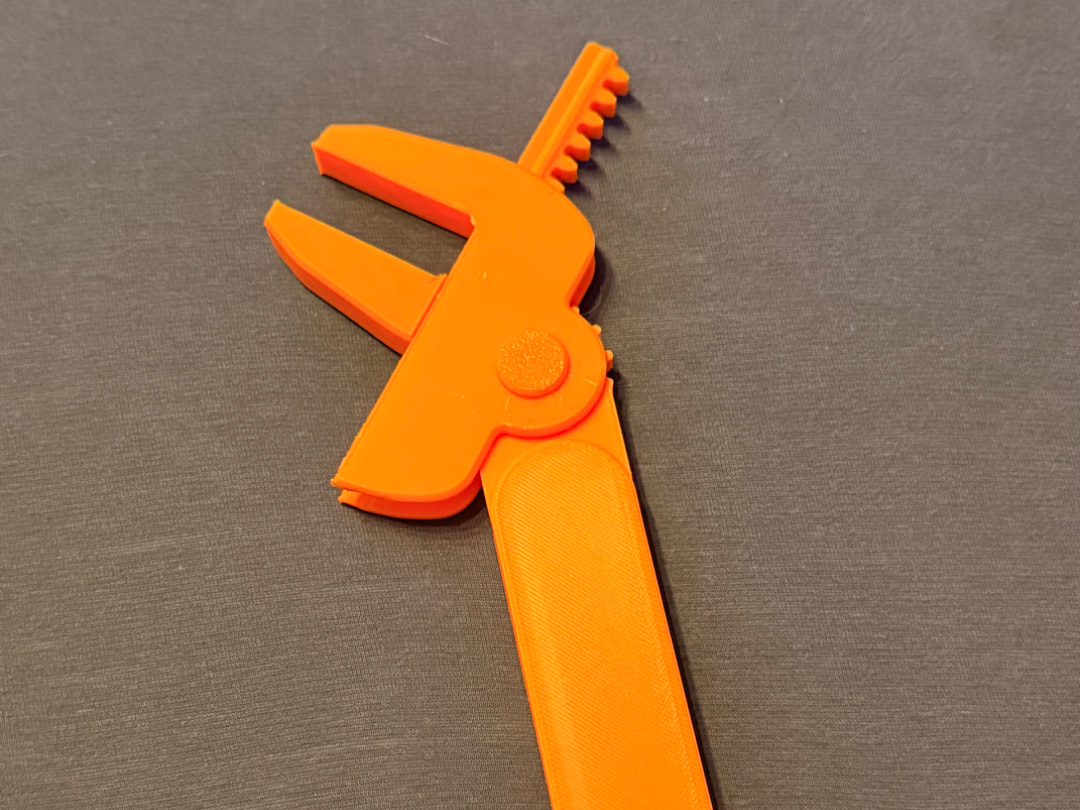 Self Adjusting Wrench