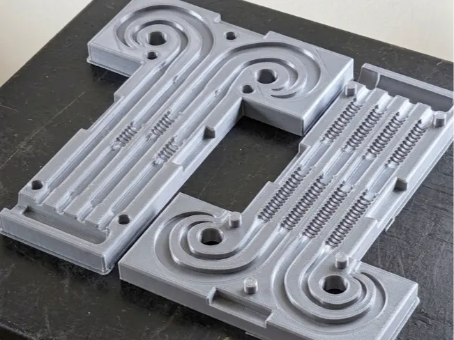 SaltGator Injection Molder - 4-Ribbon Worm Mold
