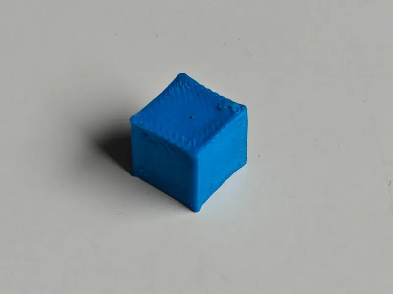 cube 10 mm  x 10 mm