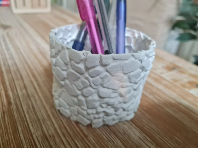 Stone-type realistic pen holder - MATONE