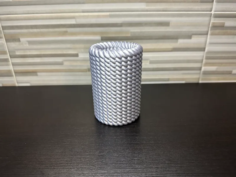 Knitted pen holder