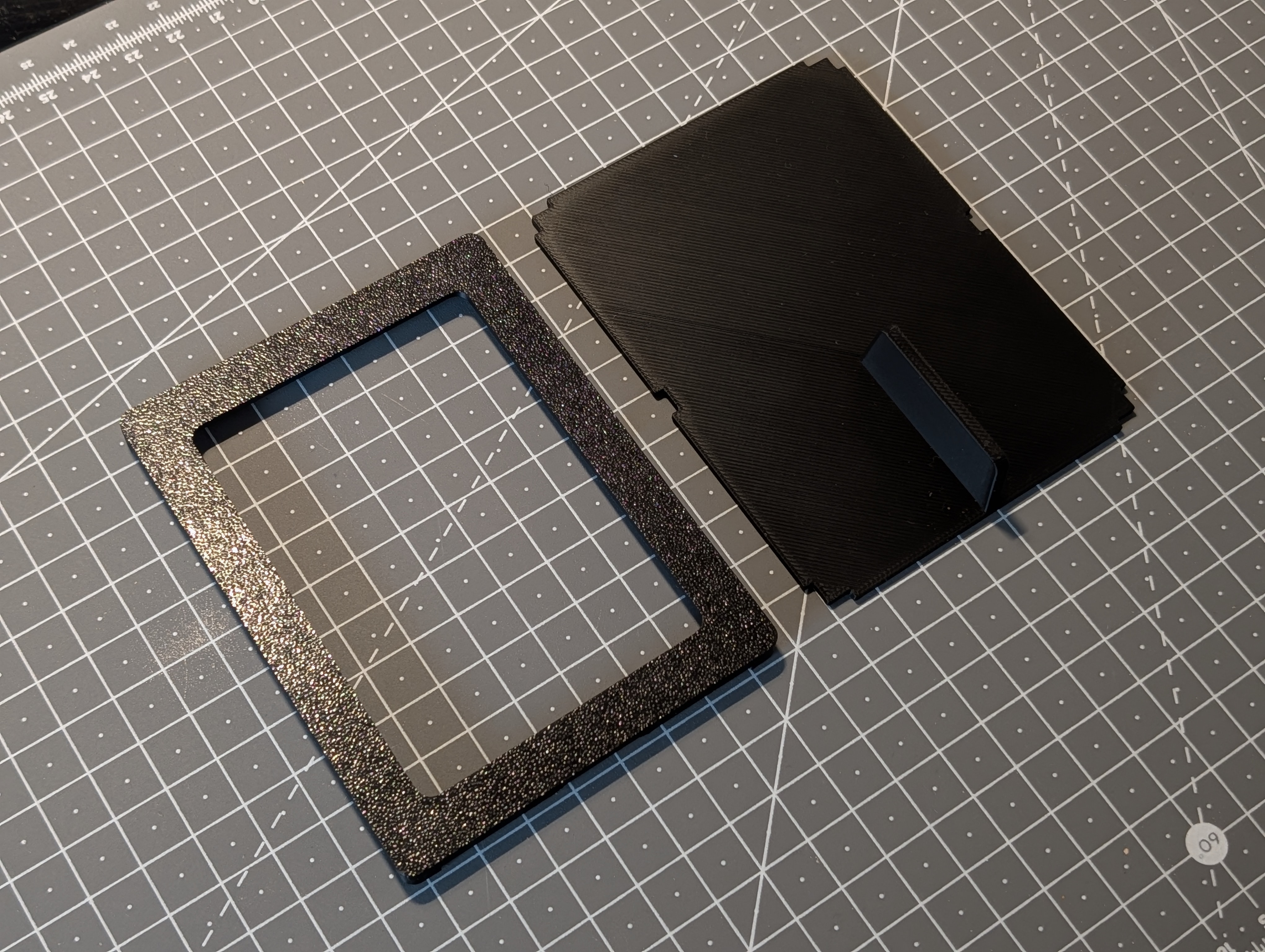 SlimSnap - Top Loader Display Frame - 1