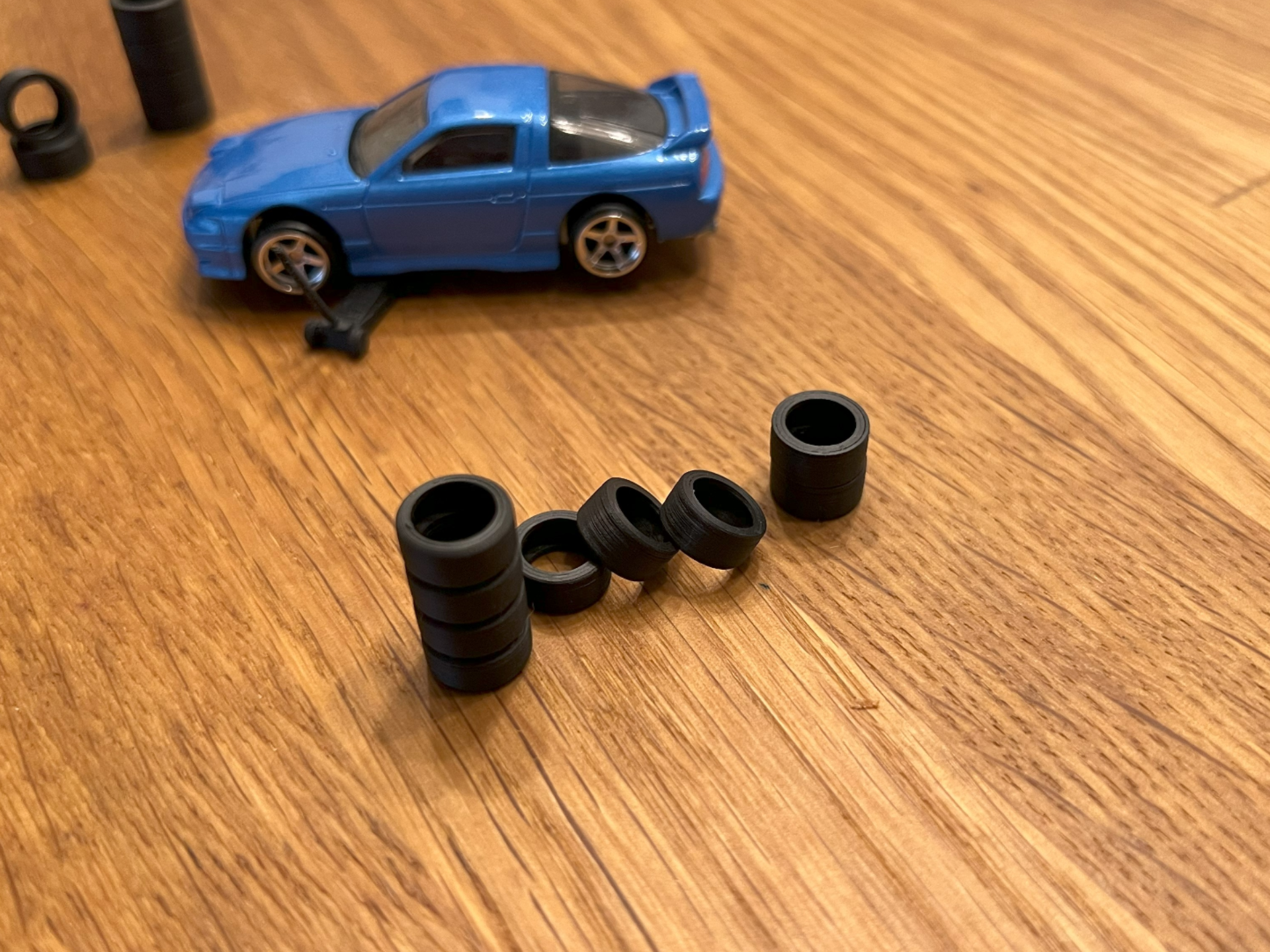 Tires 1/64 scale for car diorama garage race show