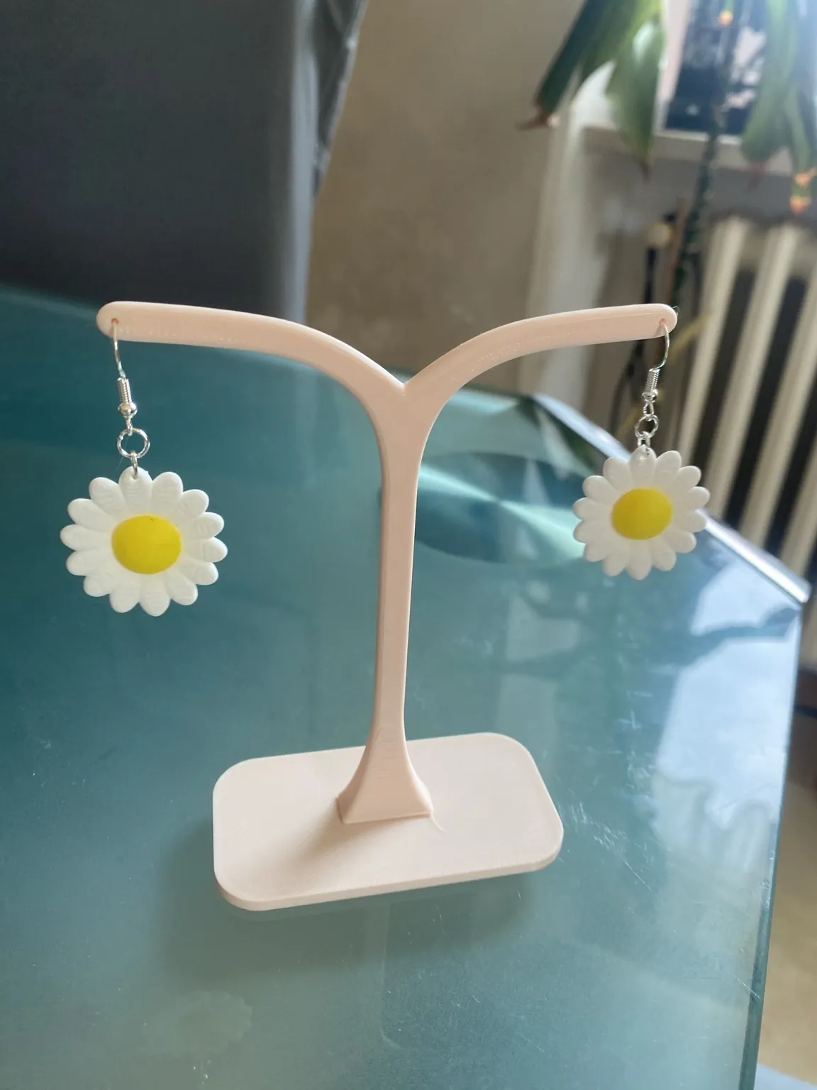 Minimal Earring Display Stand – No Supports view 2