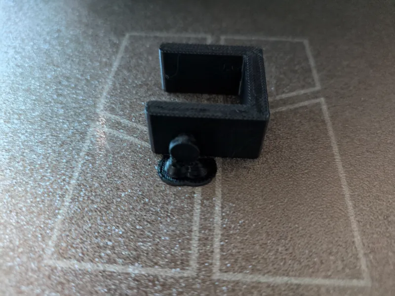 Screw head wall hook