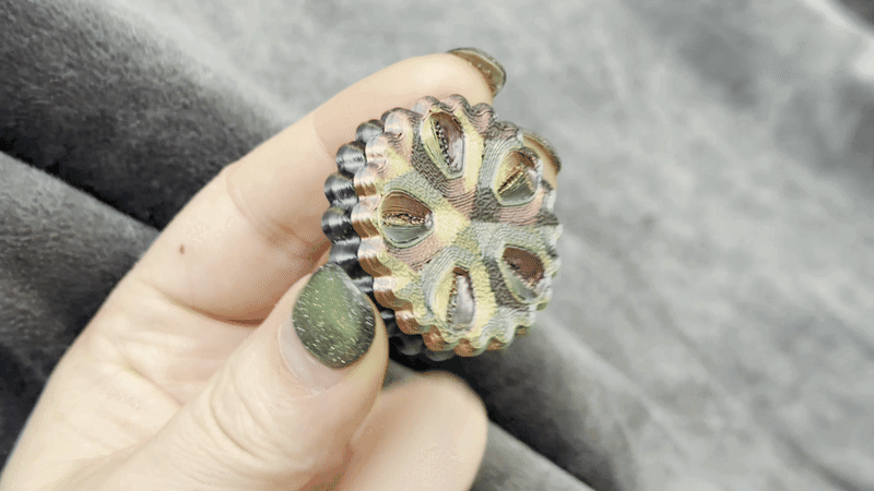 Spin-Snap! - The spinny/snappy fidget!